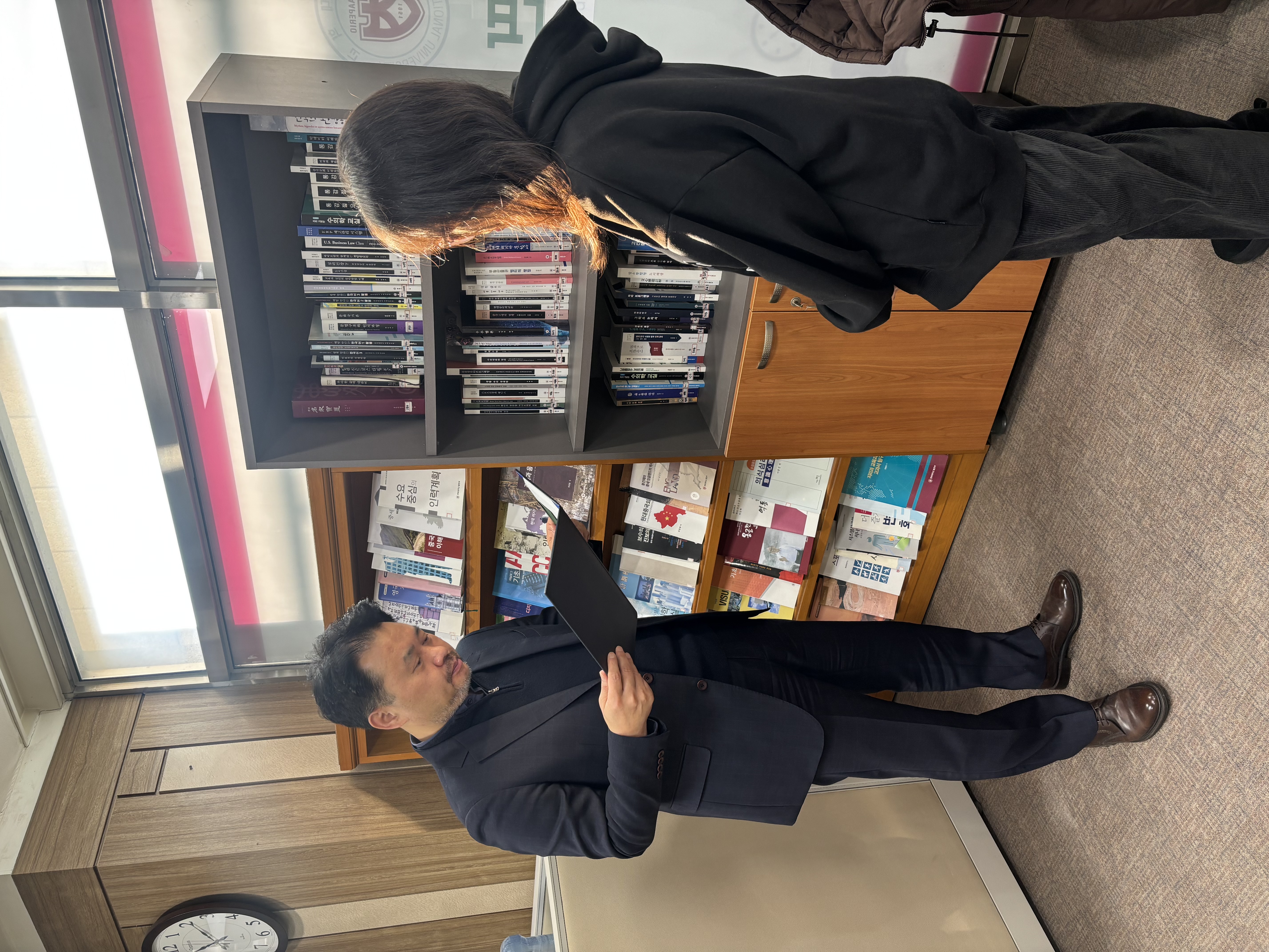 2025학년도 출판부 학술도서 감상평 공모전 우수상 시상2.jpg